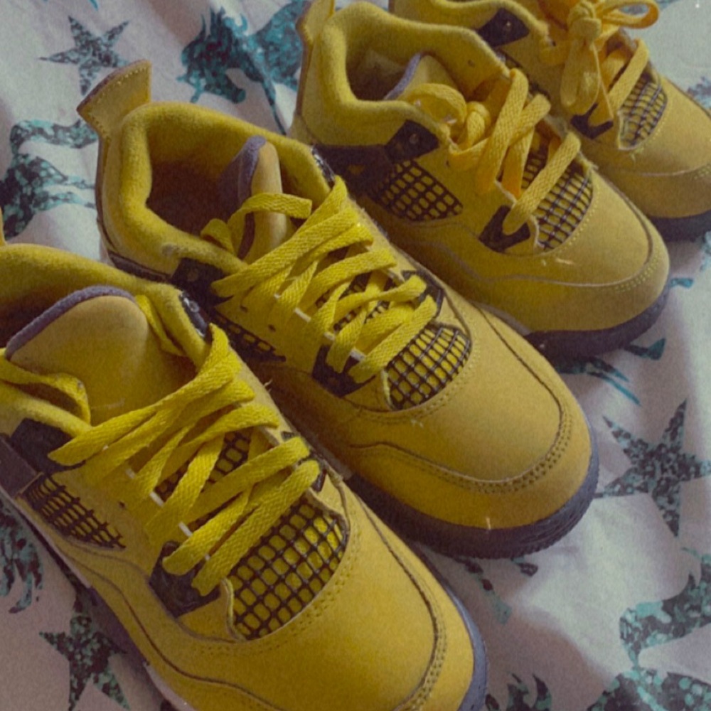 Jordan 4’s size 12c & 8c